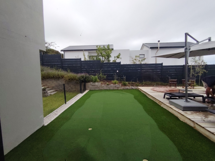 To Let 6 Bedroom Property for Rent in Brackenridge Western Cape